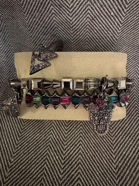 A Glimmer In The Gloom - Halloween 2025 Stacks By BP (not In Case)